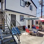 Captivating Conti Hideaway- Mid-City Perfection