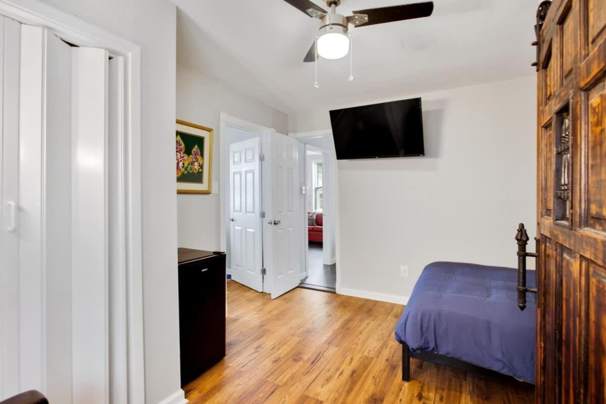 Captivating Conti Hideaway- Mid-city Perfection New Orleans