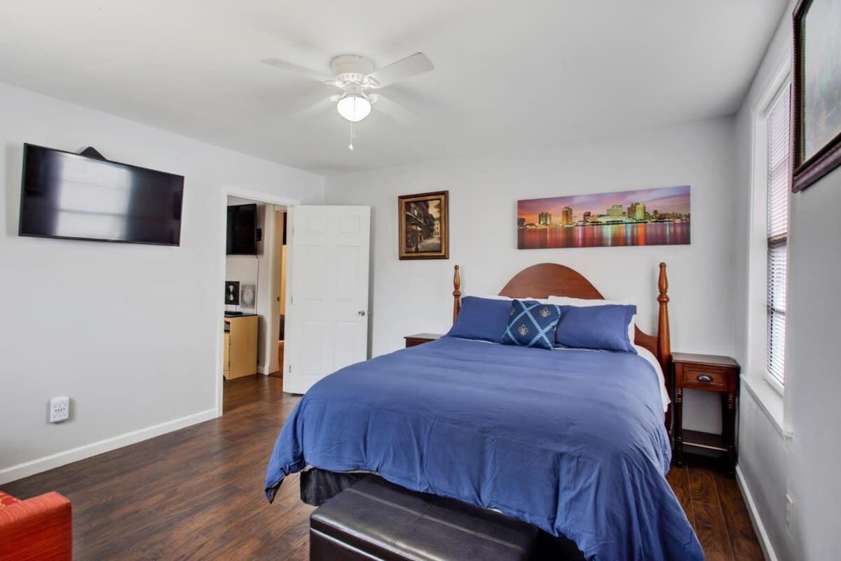 Holiday home Captivating Conti Hideaway- Mid-city Perfection *